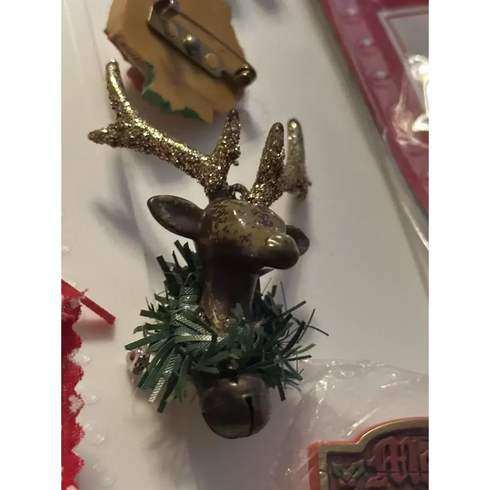 LOT 13 Vintage Christmas pin pendant Tree Angel Reindeer Snowman‎ Teddy bear